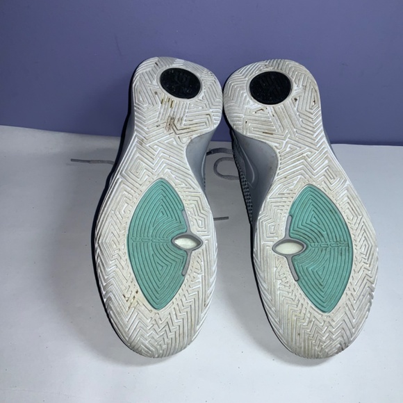 Nike Kyrie Flytrap 2 Wolf Grey sneakers Sz Men’s 9 - Picture 8 of 8